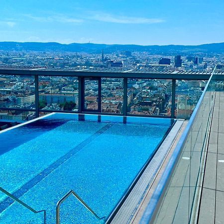 Panorama Sky Apartment I Rooftop Pool I Metro Station 비엔나 외부 사진