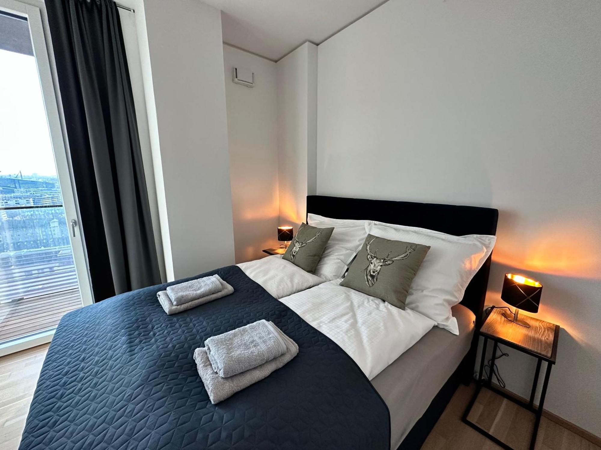 Panorama Sky Apartment I Rooftop Pool I Metro Station 비엔나 외부 사진