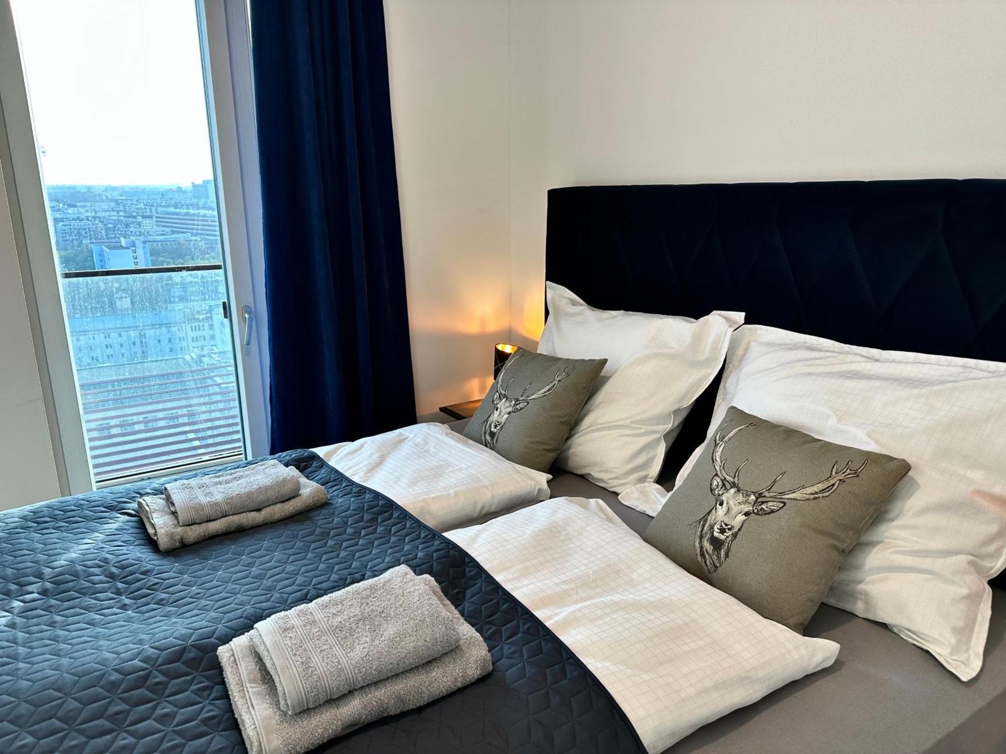 Panorama Sky Apartment I Rooftop Pool I Metro Station 비엔나 외부 사진
